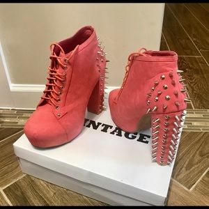 Women’s Vintage studded booties